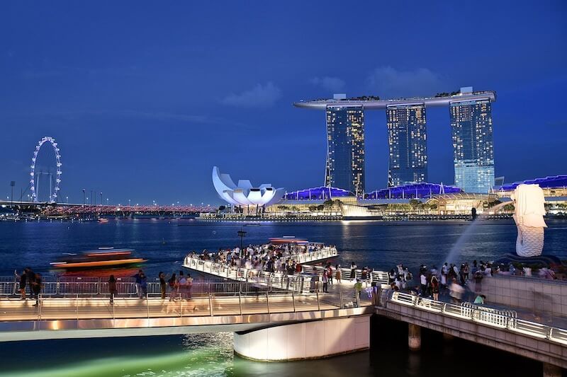 khu đô thị trên bến dưới thuyền tại Marina Bay Sands Singapore